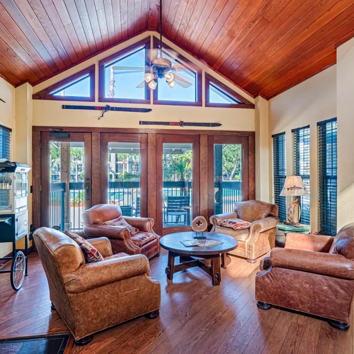 4Bd 2 Mi To Usf Free Pool + 24 Hour Gym Villa Tampa Exterior photo